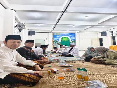 Kemenag Gresik Kawal Langsung Kegiatan Lailatul Qiro'ah dan Wisuda Tahfidz Pondok Pesantren Al Karimi