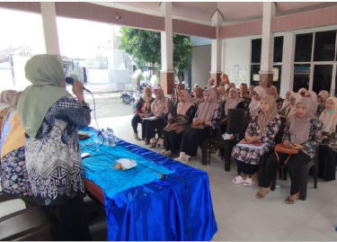 Penyuluh Agama Islam Driyorejo Bekali Kader Desa Randegansari Cegah Nikah Dini dan Siri