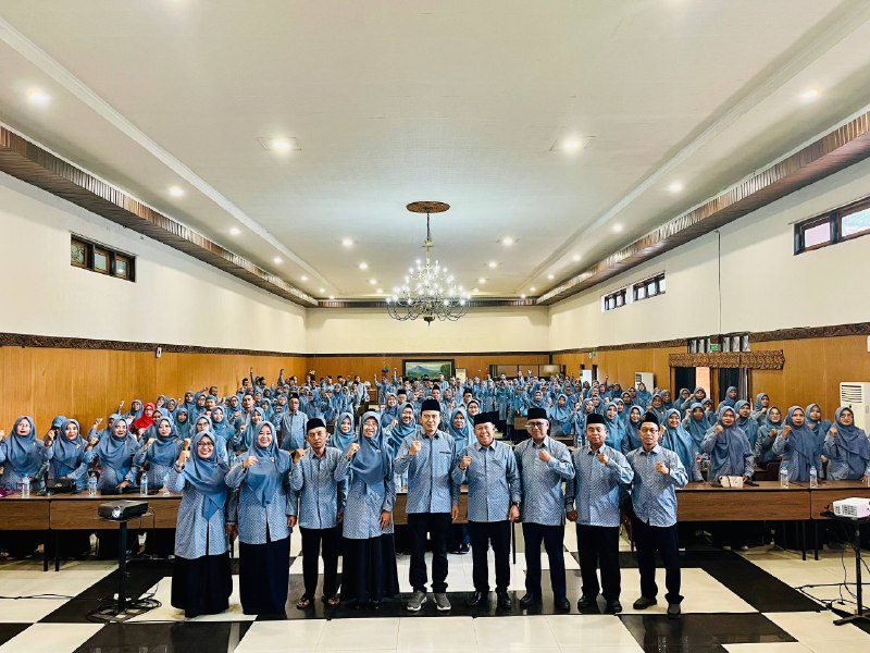 Guru DPK Kemenag Gresik Laksanakan Pembinaan Profesionalisme dan Apresiasi Purna Tugas