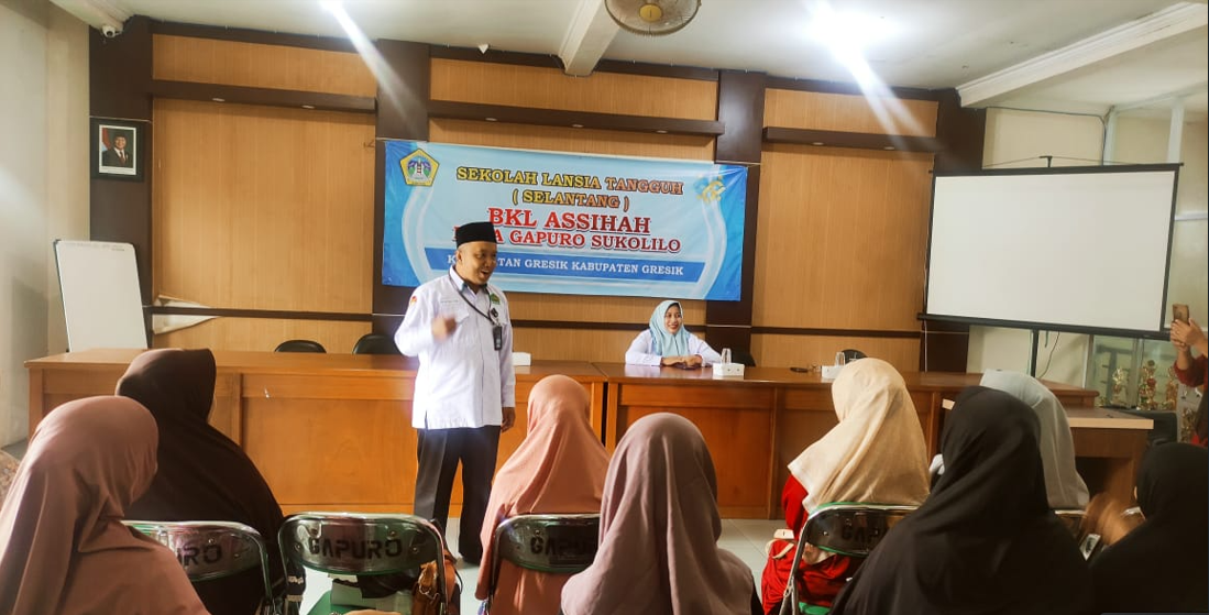 KUA Gresik Laksanakan Pembinaan Mental Spiritual Lintas Generasi di Desa Gapurosukolilo dan Sidokumpul