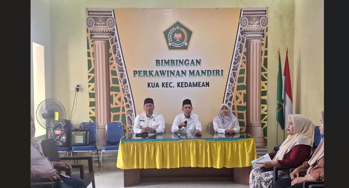KUA Kedamean Perkuat Ketahanan Keluarga Melalui Bimwin dan Shalat Berjamaah