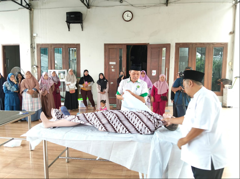 KUA Menganti Gelar Pelatihan Pemulasaran Jenazah di Perumahan Green Menganti