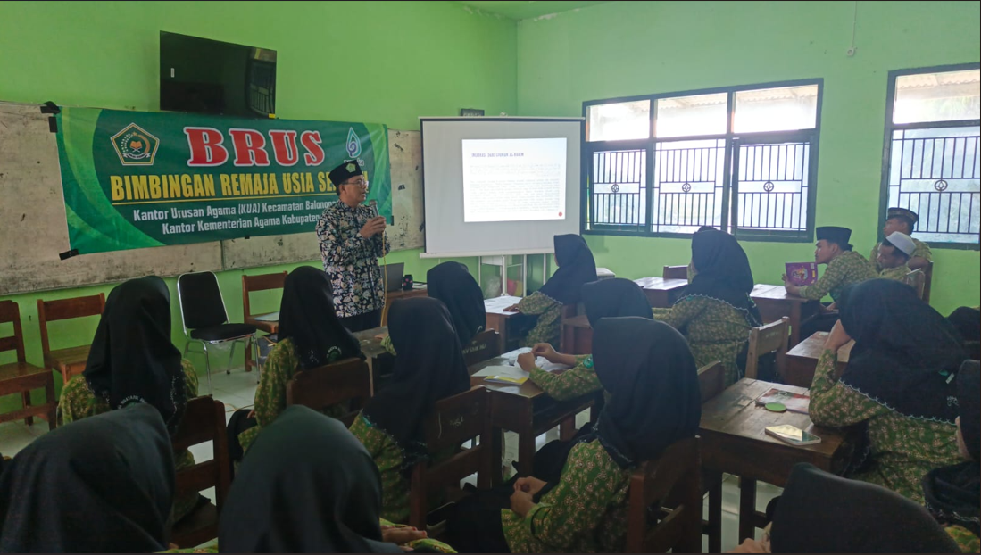 KUA Balongpanggang Gelar Bimbingan Remaja Usia Sekolah di MA Hidayatul Ummah