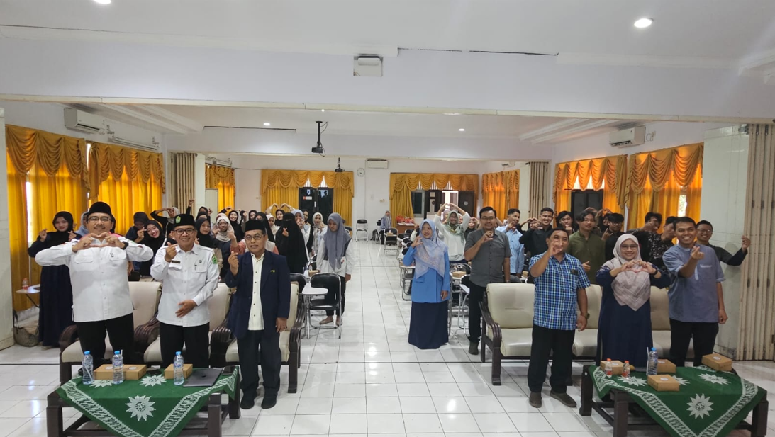 KUA Kebomas dan FAI UMG Teken MoU Strategis Perkuat Ketahanan Keluarga Generasi Emas 2045