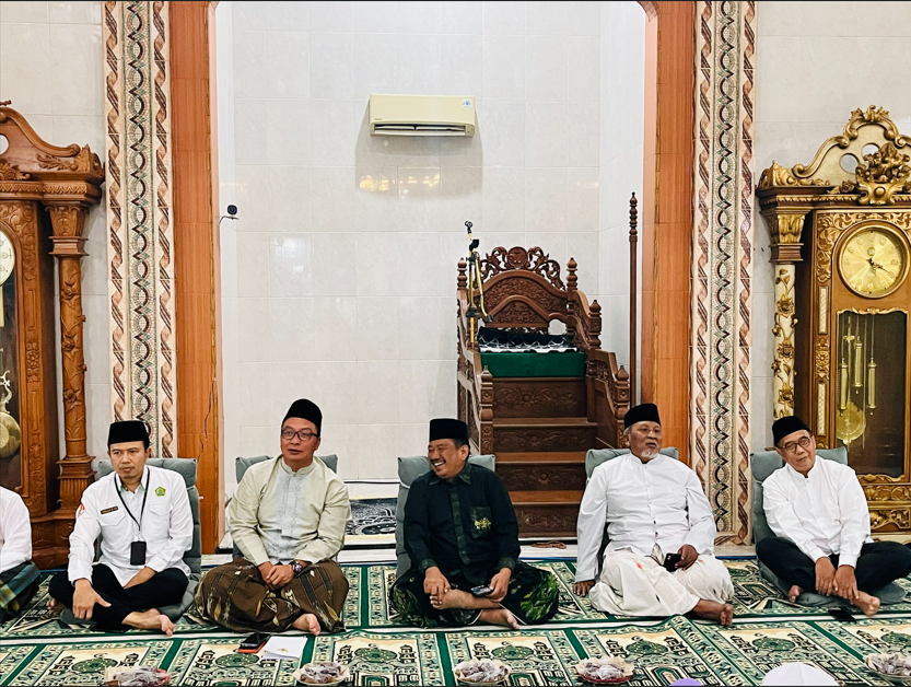 Kemenag Gresik Bersama Forkopimda Perkuat Sinergi Pembangunan dan Spiritualitas dalam Safari Ramadhan di Kebomas
