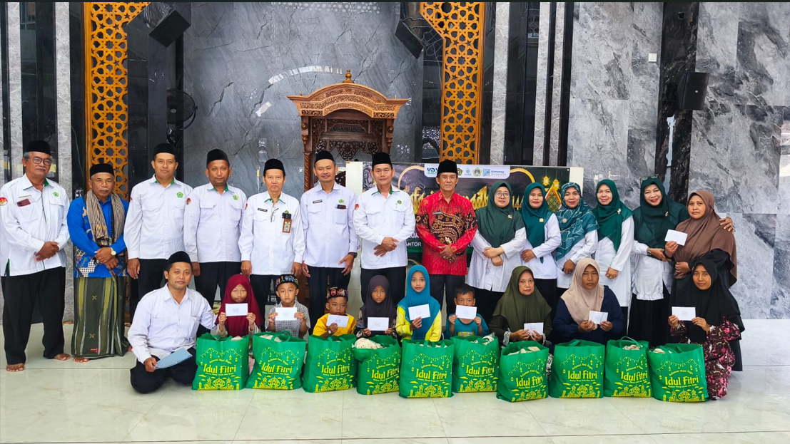 KUA Manyar Selenggarakan Safari Ramadhan dan Santunan di Desa Pejangganan