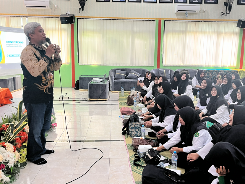 KKRA Kabupaten Gresik Gelar Pelatihan Hypnoteaching Untuk Tingkatkan Profesionalisme Guru RA