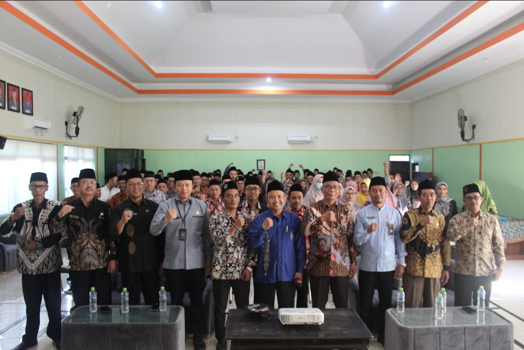 Pastikan Akurasi Kiblat, Kemenag Gresik Fasilitasi Kalibrasi Masjid Umat