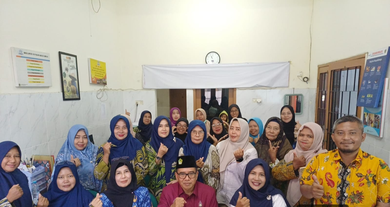 KUA Kebomas Edukasi Pencegahan Stunting Melalui Pendekatan Regulasi dan Agama