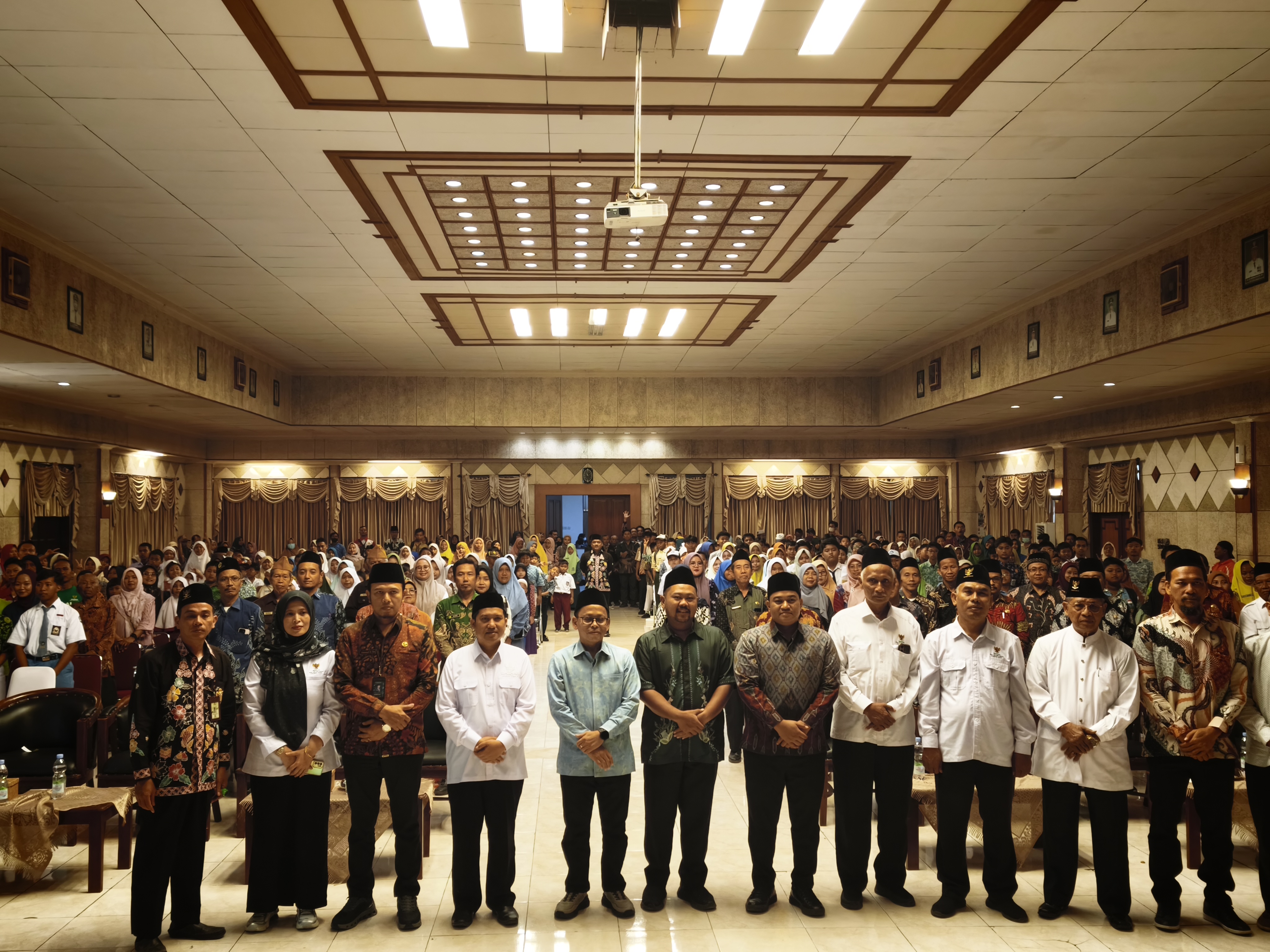 Kemenag Gresik Kawal Pendistribusian Bantuan Pendidikan dan Pemberdayaan Masyarakat Baznas Senilai Rp2,79 Miliar