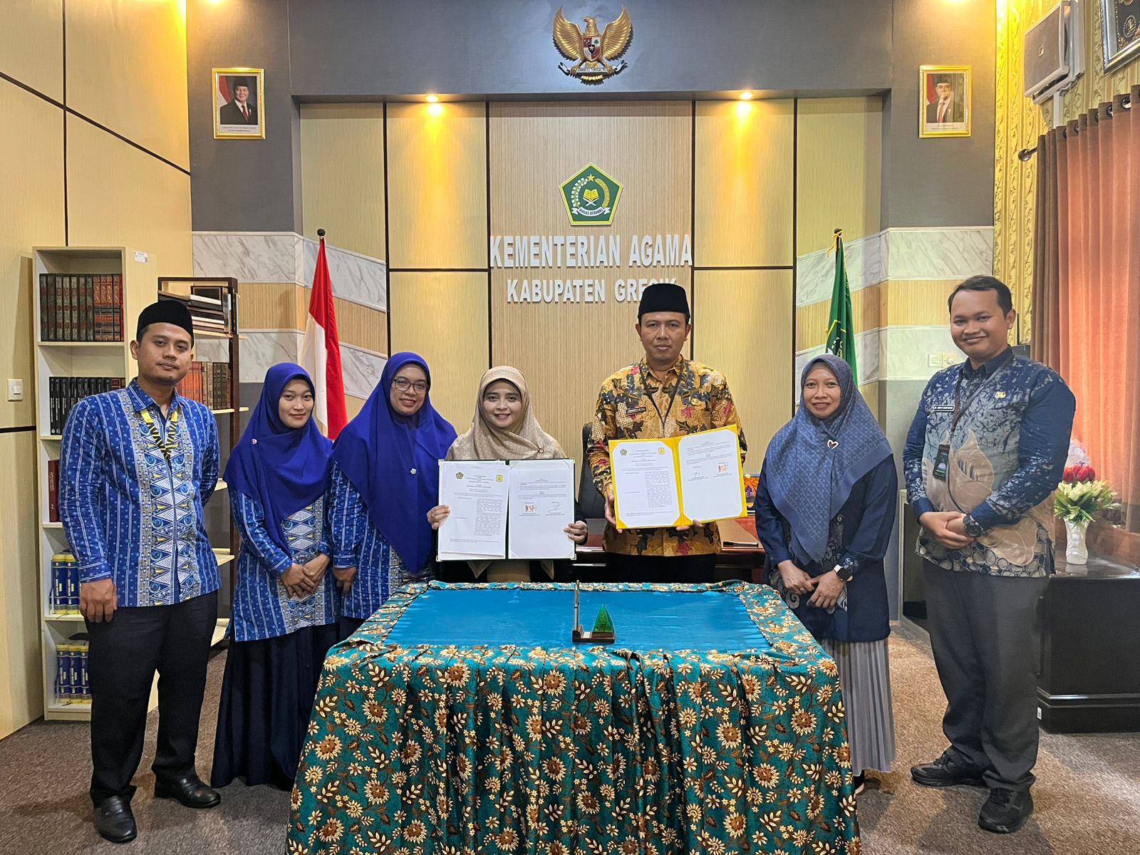 Kemenag Gresik dan SMA Muhammadiyah 10 GKB Gresik Teken MoU Penguatan Karakter Siswa