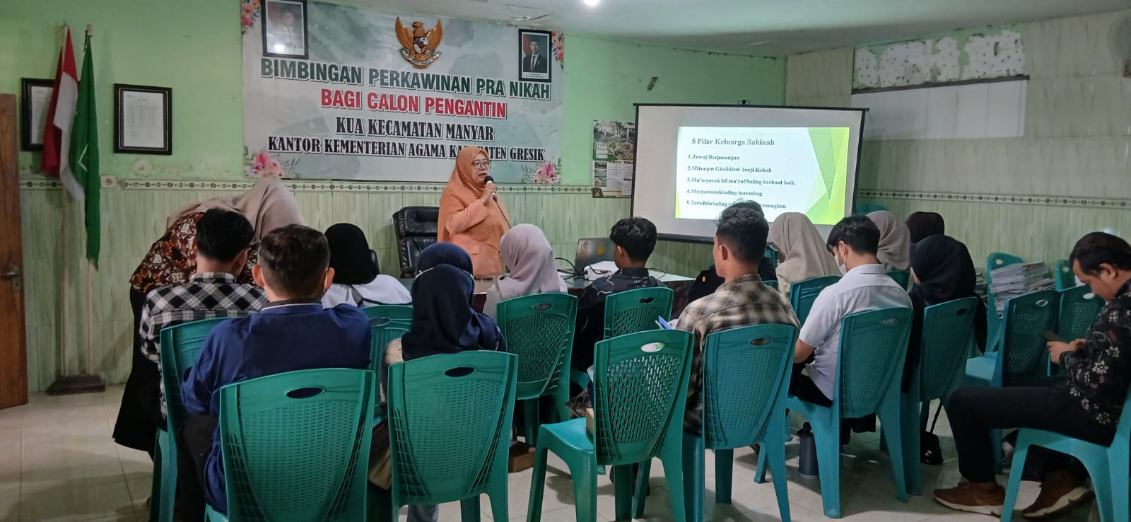Tekan Angka Stunting, KUA Manyar Gandeng PLKB Perkuat Kesehatan Fisik dan Mental Catin