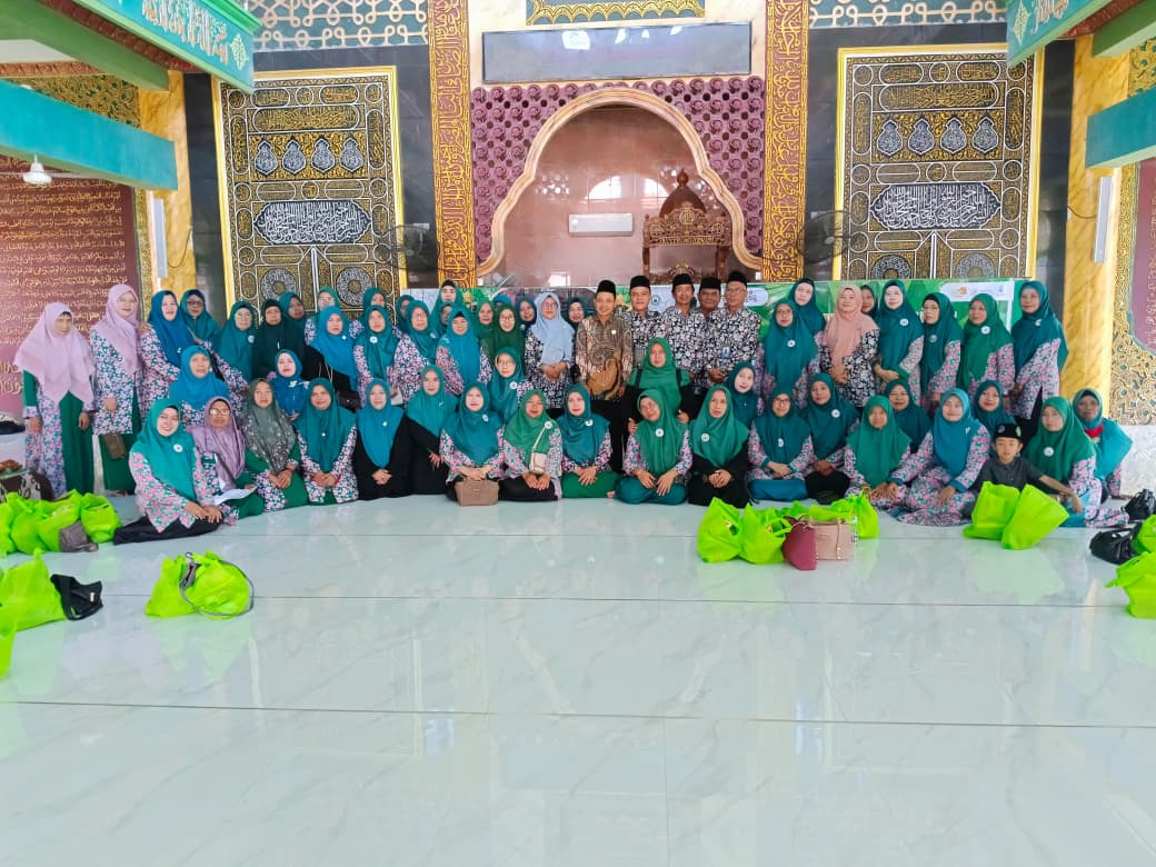Perkuat Ekonomi Umat, KUA Sidayu Dorong Optimalisasi Zakat Wakaf Melalui Majelis Taklim&nbsp;