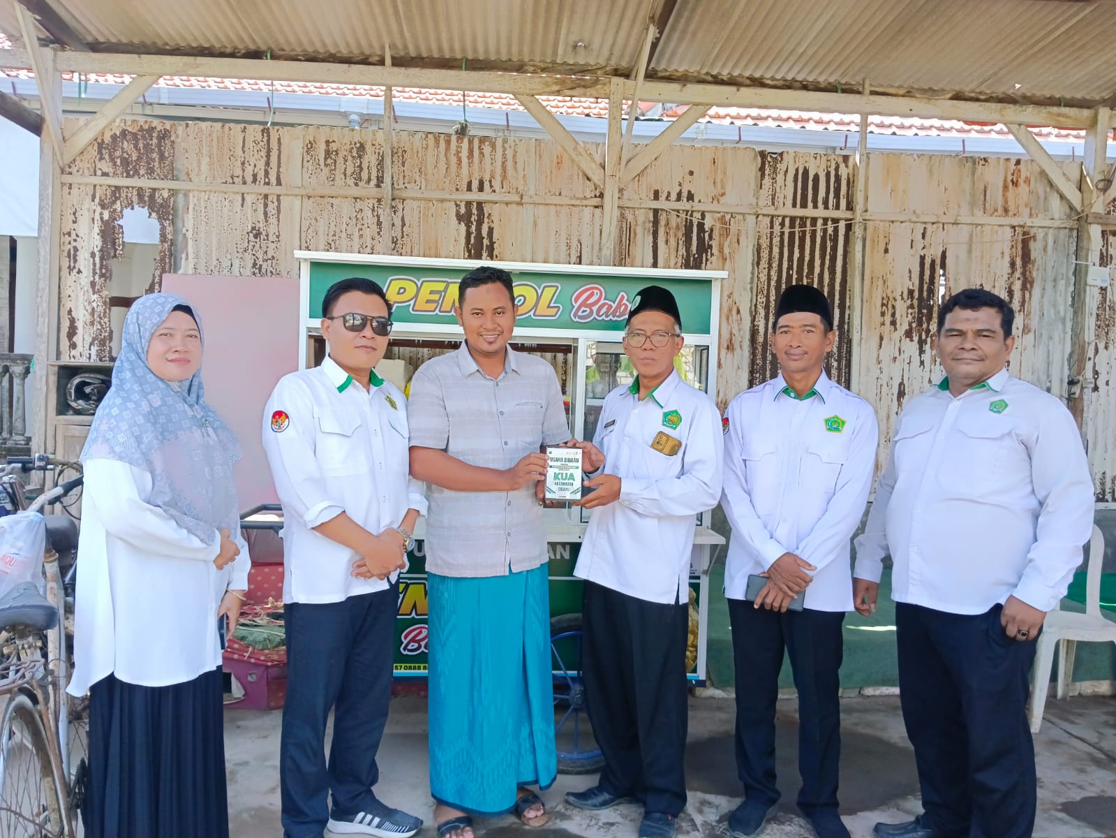 Wujudkan Pemberdayaan Ekonomi Berkelanjutan, KUA Sidayu Ubah Penerima Bantuan Menjadi Pemberi Sedekah