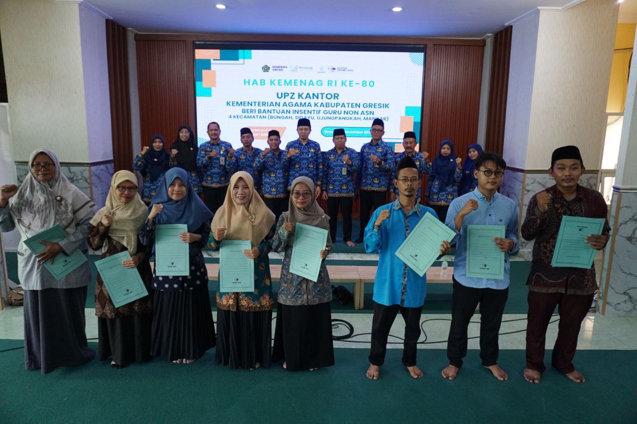 UPZ Kankemenag Gresik Salurkan Insentif untuk 113 Guru Non-ASN