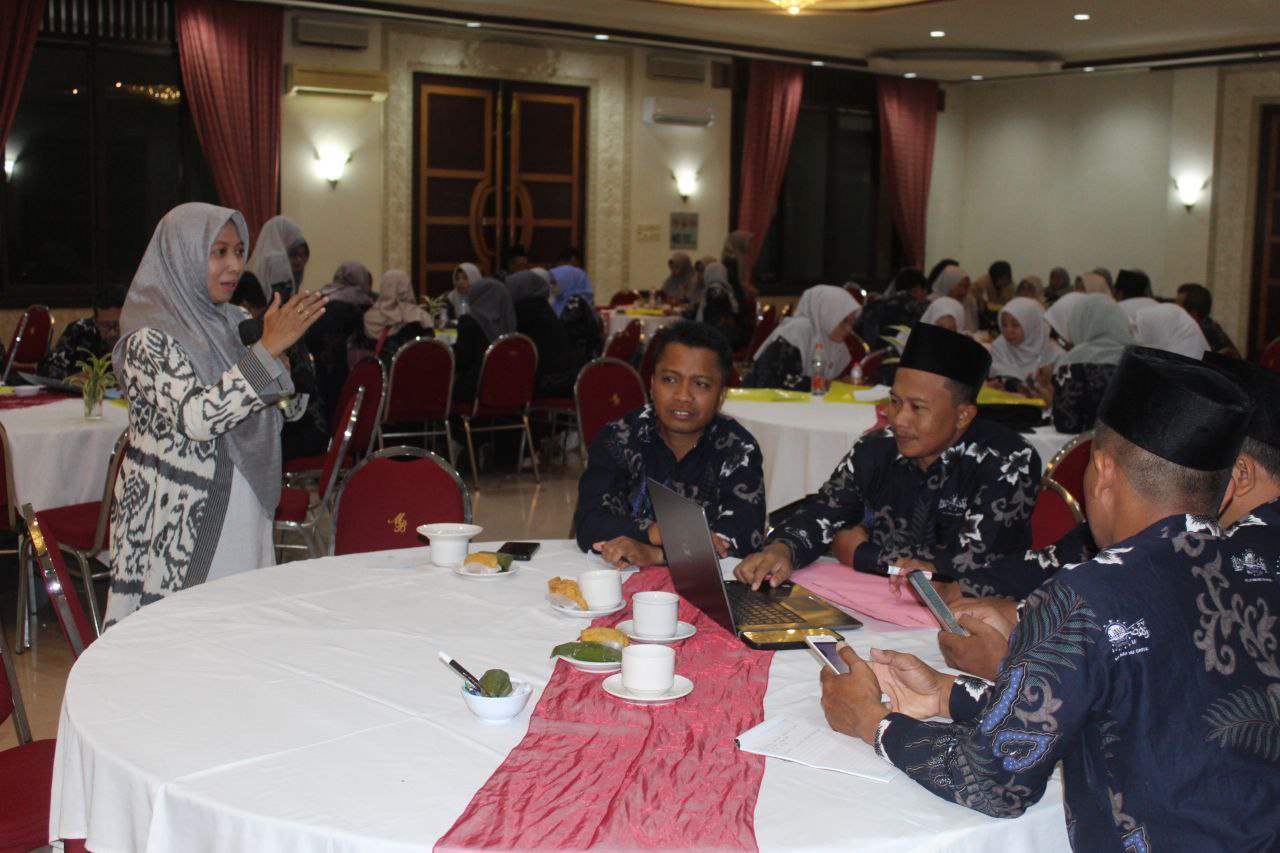 KKMI Balongpanggang Ajak Guru Madrasah Terapkan "Kurikulum Cinta" untuk Wujudkan Pendidikan Berkarakter