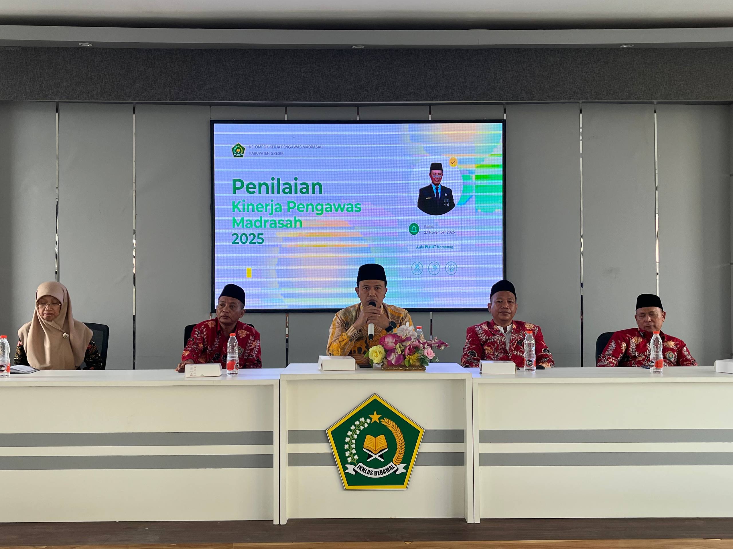 Kelompok Kerja Pengawas Madrasah Kemenag Gresik Laksanakan Penilaian Kinerja Pengawas Madrasah (PKPM) Tahun 2025