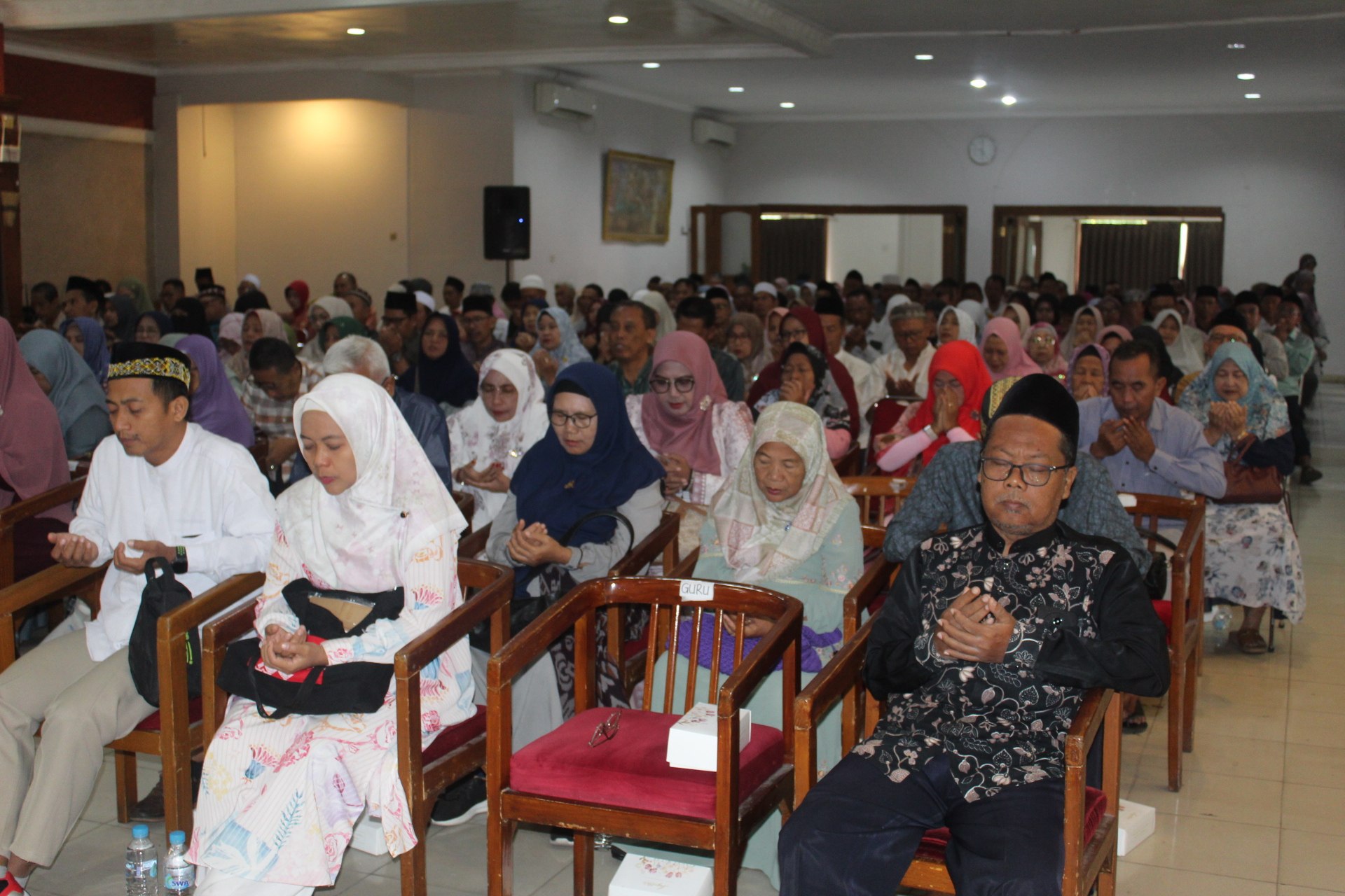 Siapkan Mental dan Ilmu Ibadah: Kemenag Gresik Apresiasi KBIHU ASWAJA Bimbing 210 Jamaah Haji 2026 PT. Semen Indonesia Tbk.