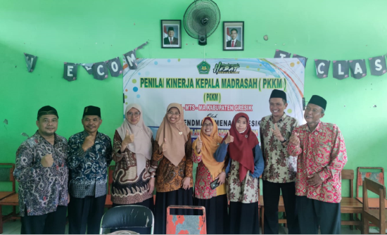 Kemenag Gresik Tinjau Kinerja 24 Kepala Madrasah Melalui Penilaian Kinerja Kepala Madrasah (PKKM) di Kedamean