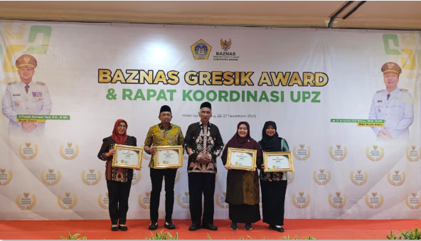 Kemenag Gresik Borong Tiga Penghargaan di Ajang Baznas Gresik Award 2025