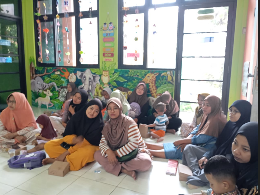 KUA Gresik Tingkatkan Kapasitas Warga Tlogopojok Melalui Penyuluhan Parenting Keluarga Sakinah