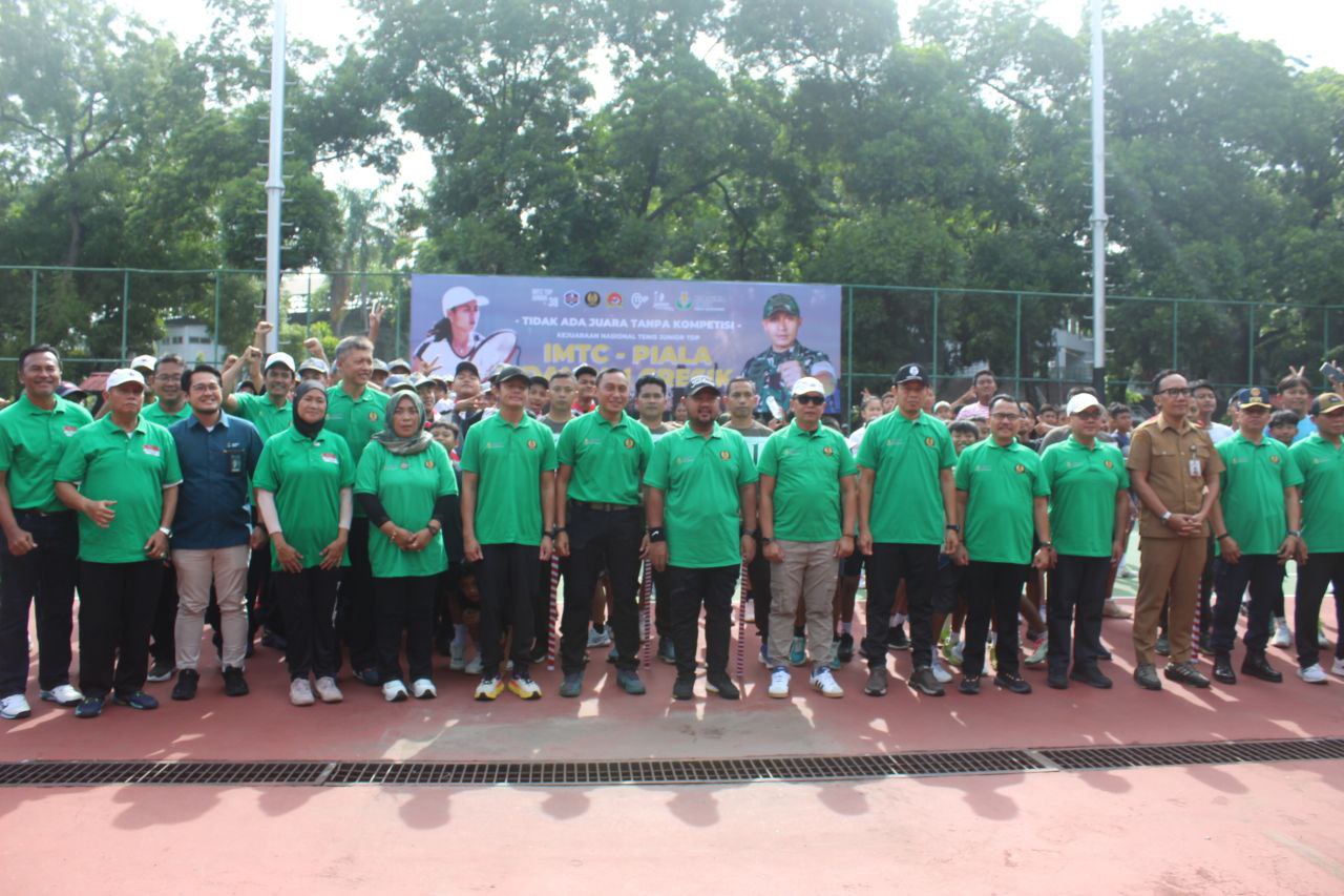 Dukung Pembinaan Atlet Berkarakter, Kemenag Gresik Hadiri Kejuaraan Tenis Junior 'Piala Dandim Gresik'