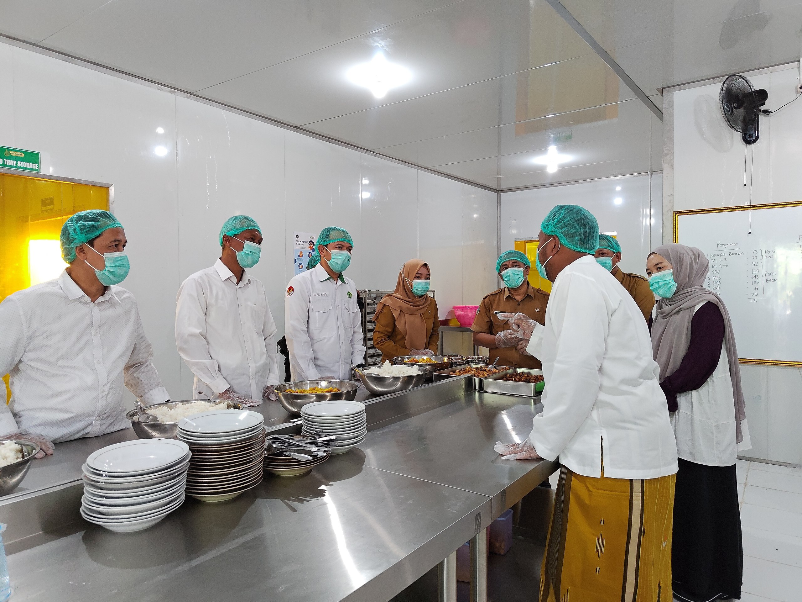 Kemenag Gresik Hadiri Peresmian dan Pembukaan SPPG Ponpes Alkarimi Dukun