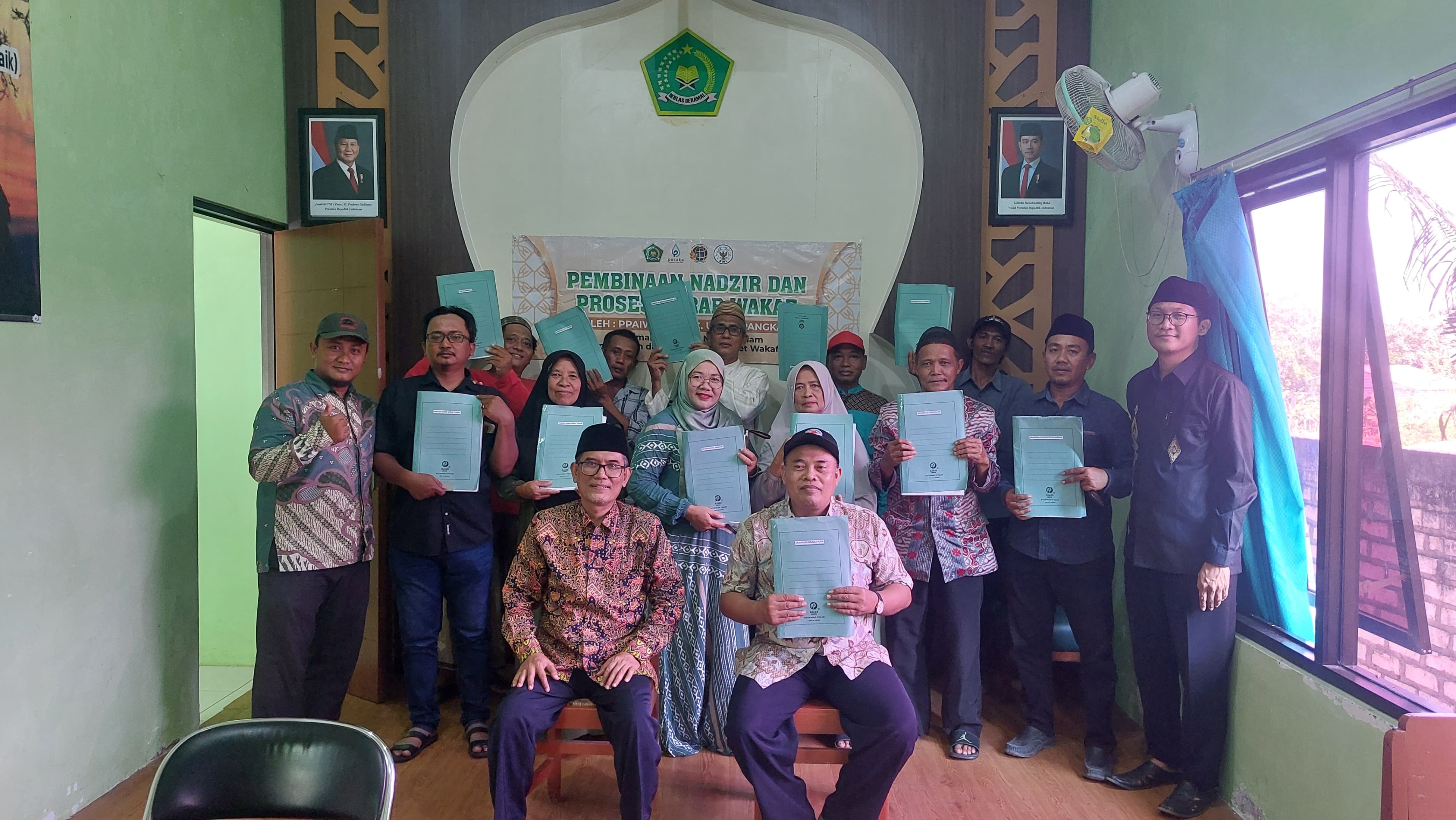 KUA Ujungpangkah Wujudkan 12 Aset Wakaf untuk Pendidikan dan Keagamaan melalui EAIW  