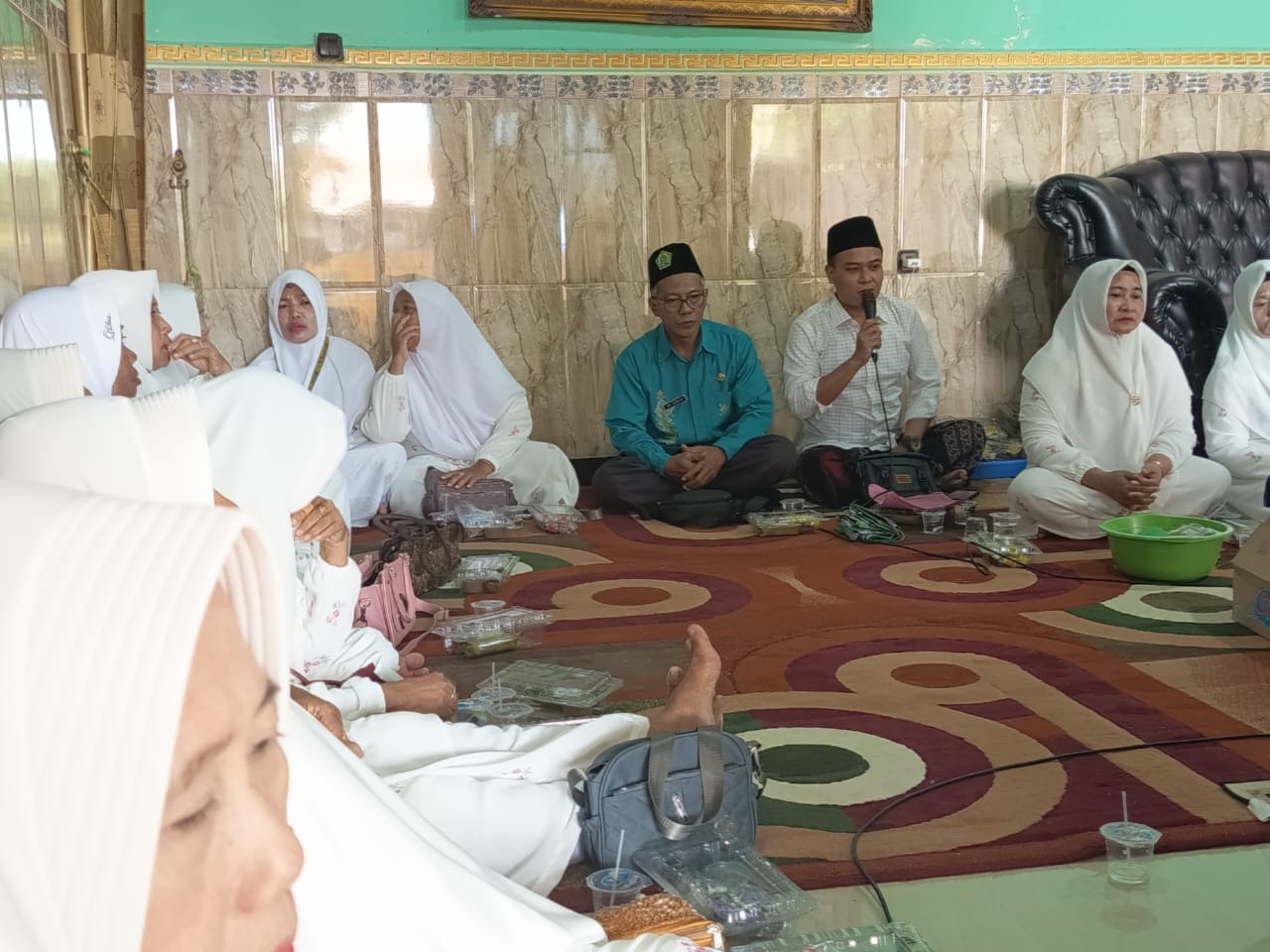 KUA Sidayu Serahkan Piagam Operasional dan Lakukan Pembinaan Perdana kepada Majelis Taklim IHM Sidayu