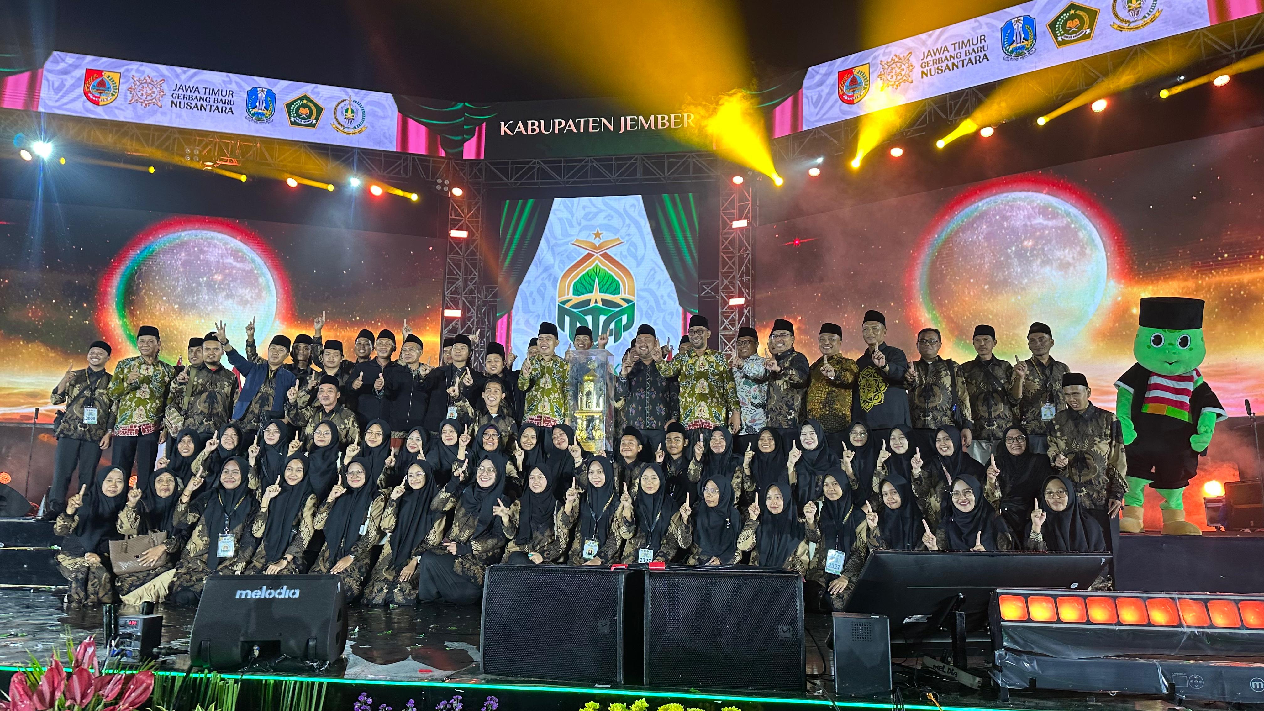 Gresik Juara Umum MTQ XXXI Jatim 2025 di Jember, Raih Kembali Piala Bergengsi