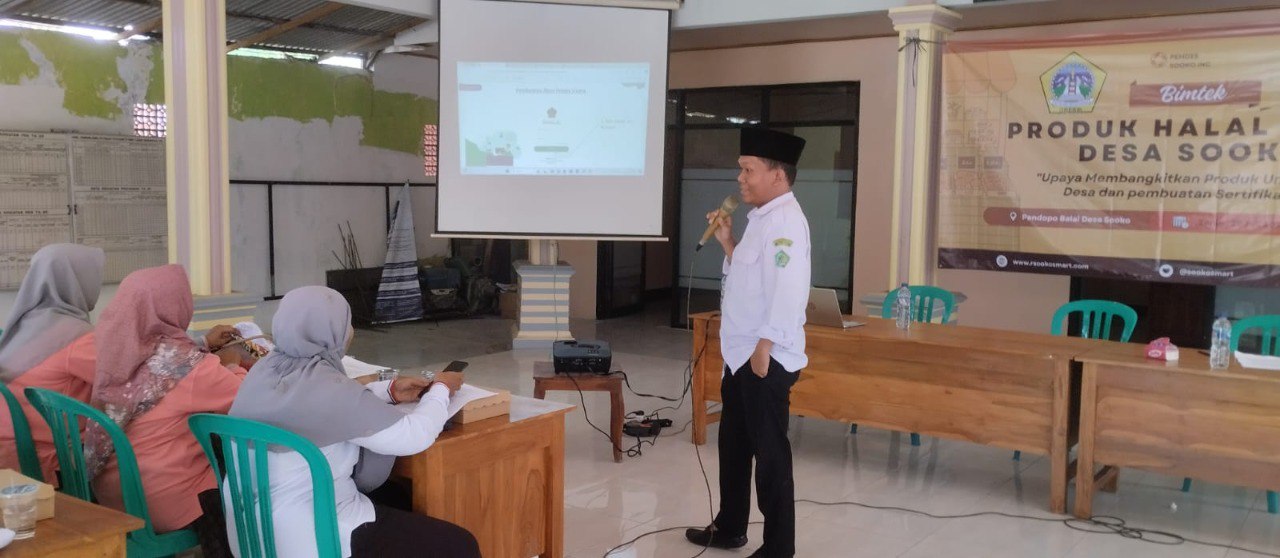 Penyuluh Agama KUA Wringinanom Gelar Bimbingan Teknis Produk Halal untuk Pelaku UMKM Desa Sooko